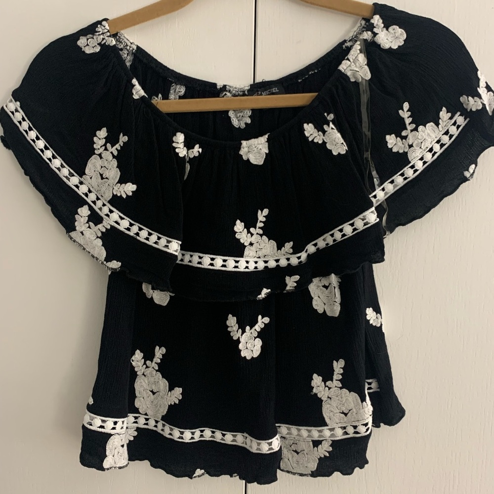 Black & white floral off the shoulder top